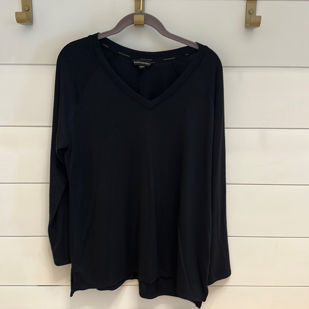 Banana Republic v-neck sweater - L